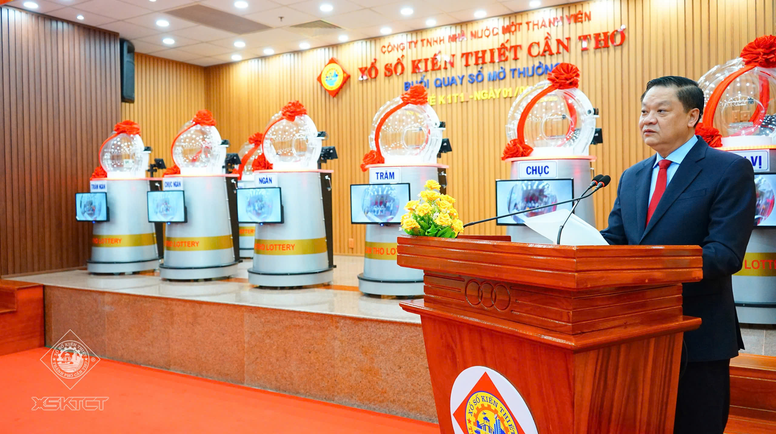 Chuẩn bị quay xổ số tại Công ty xổ số kiến thiết Cần Thơ